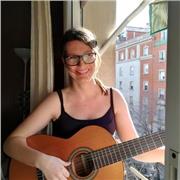Profesora de guitarra en Barcelona- método creativo de aprendizaje musical